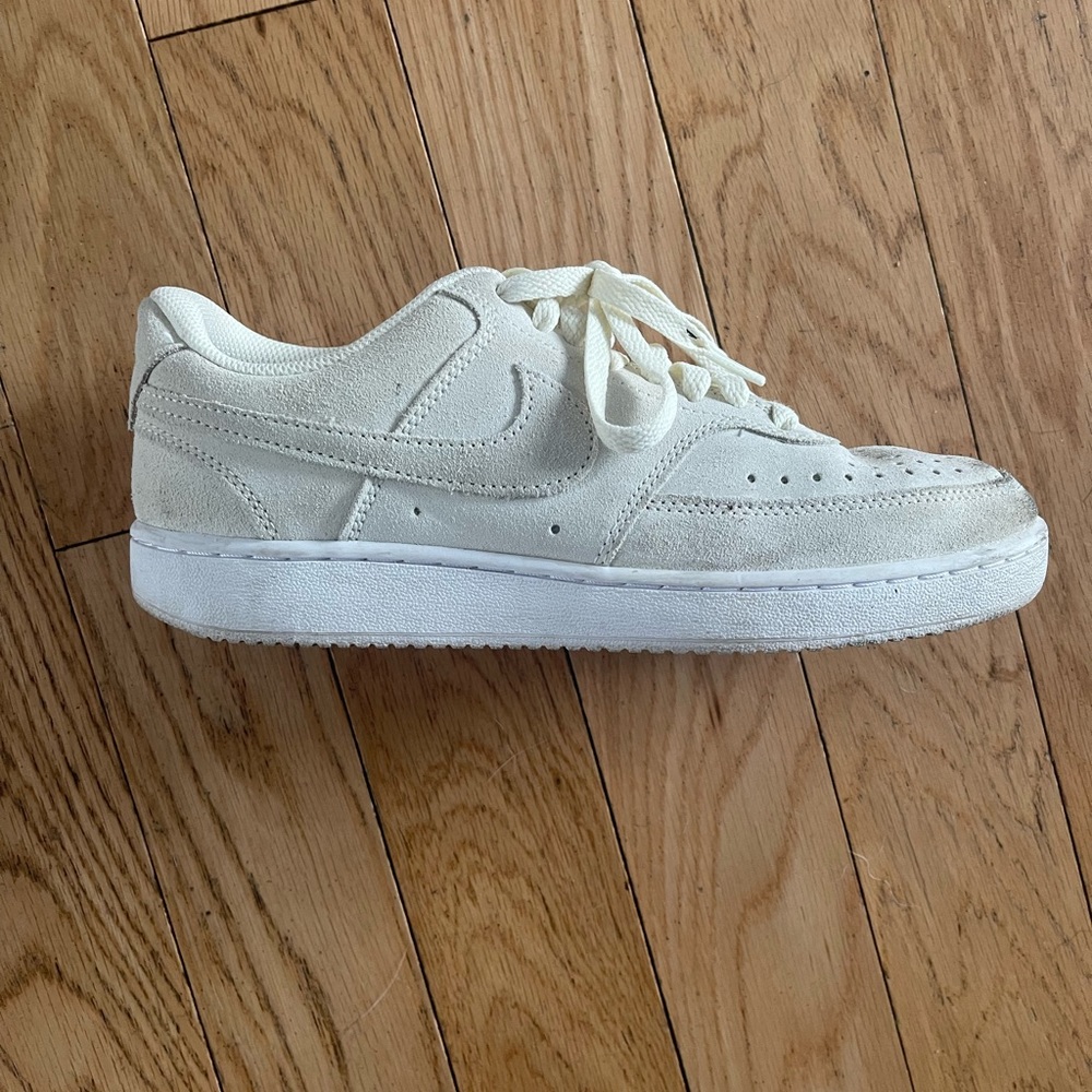 Air Force 1 yellow pale size 8